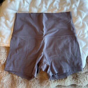 Lululemon Wunder Train 4” Short Size 6